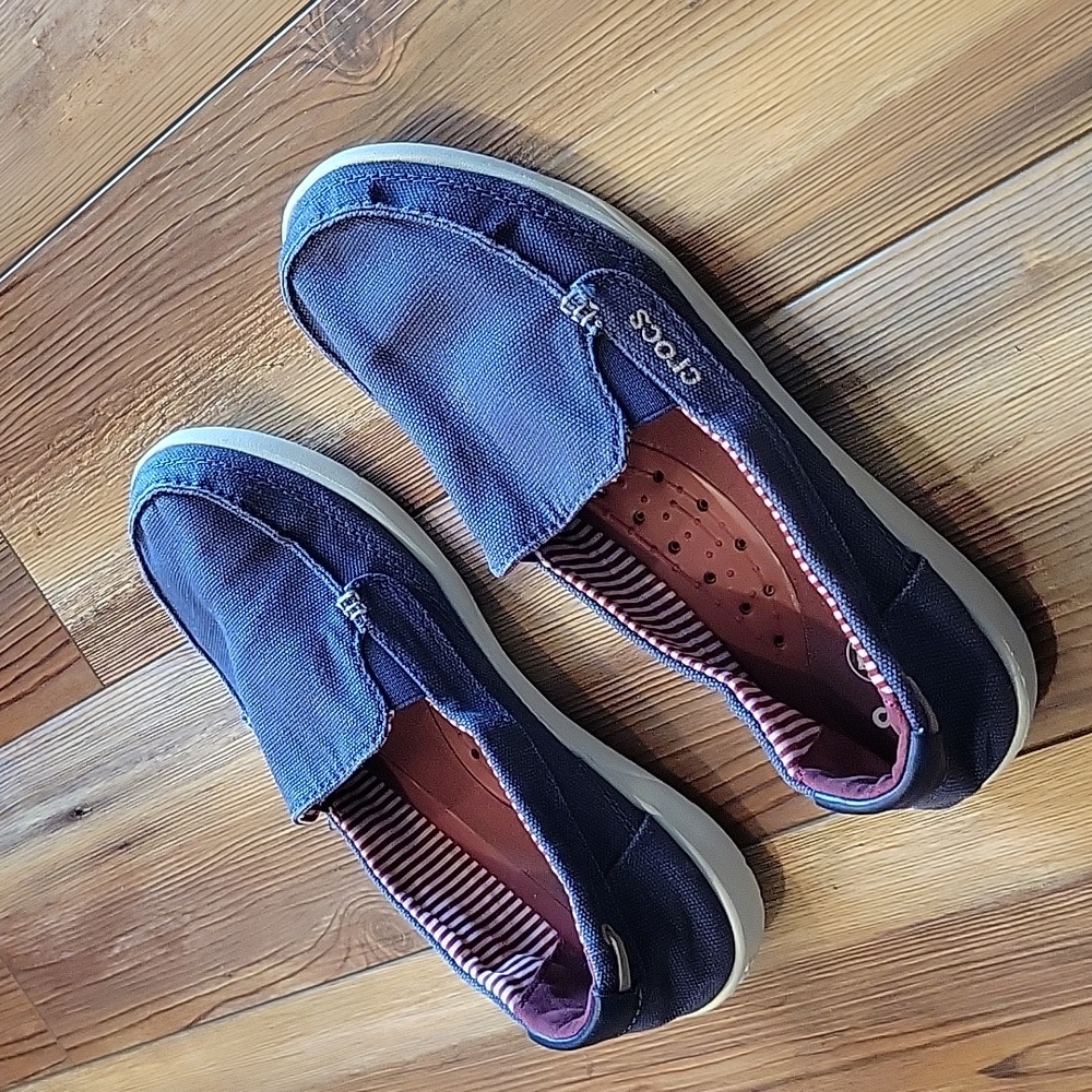 CROCS Navy Canvas Slip-On Shoes with Red/Burgundy Insole - Picture 2 of 9